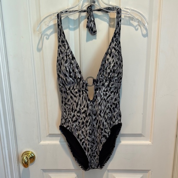MICHAEL Michael Kors Other - Michael Kors 🔥sale🔥Stylish Black Silver and Gray Animal Print Swimsuit